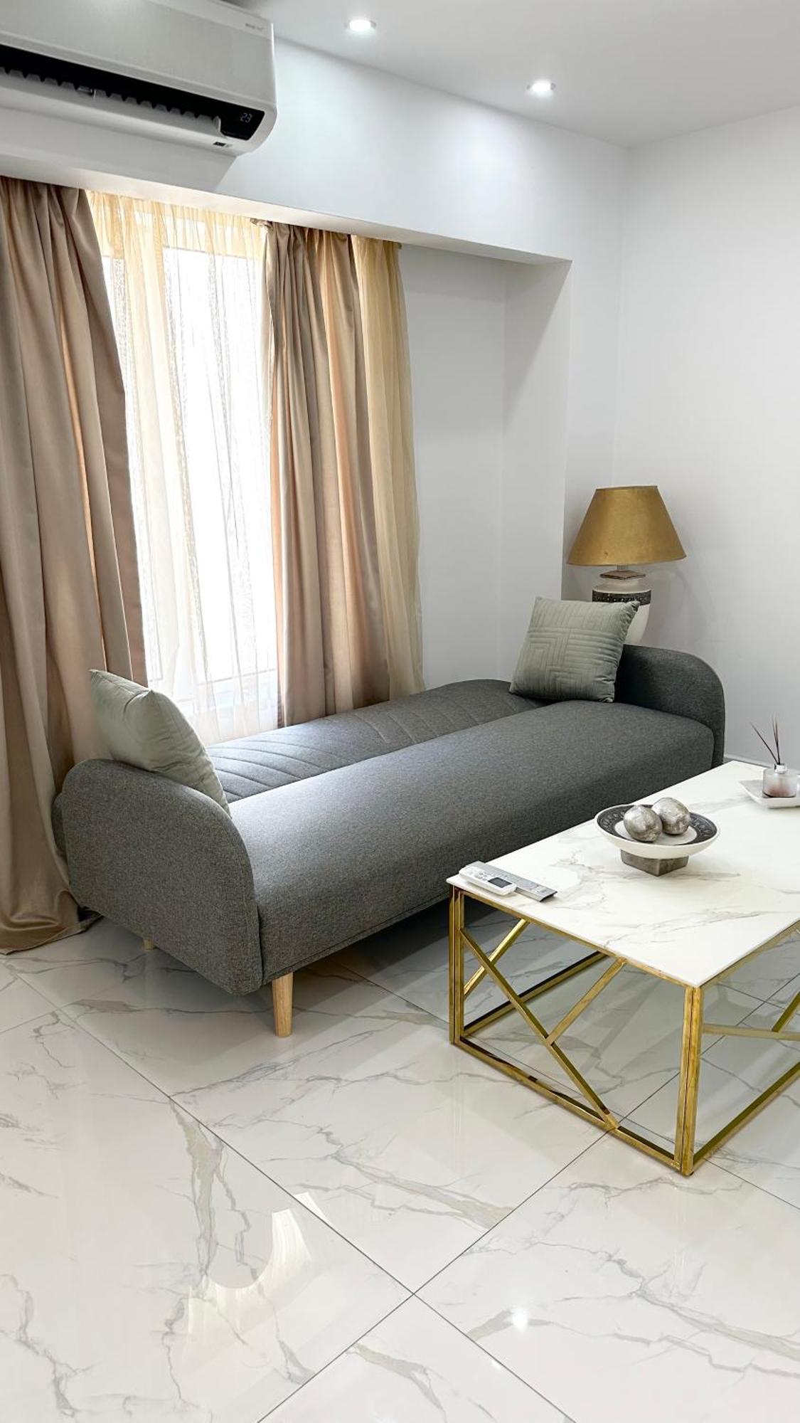Apartment Quiet Marble With Free Parking Spot Old Town *